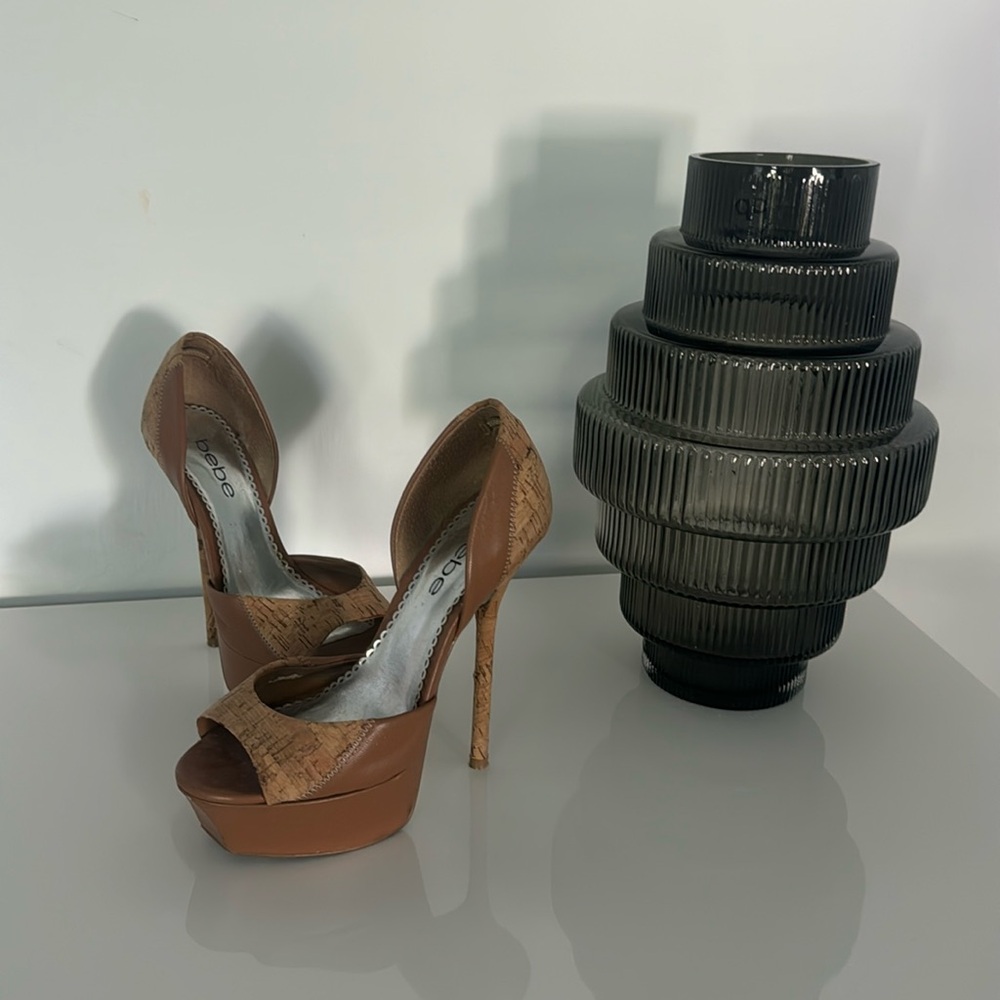 bebe Natural Beige Leather Cork 6” Platform Statement High Heels Silver Sole